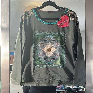 Questo Barcelona Long Sleece Top Sz L